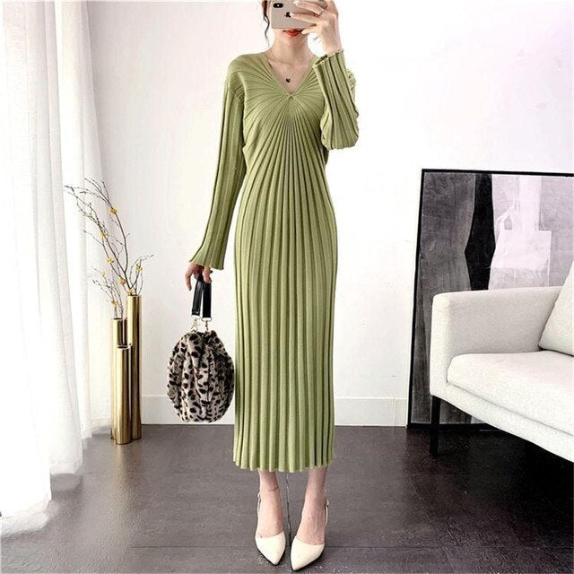 Fashion Designer Pleated Knitted Dress Elegant Women Sweater long Dresses Pullovers Black Long Sleeve Autumn Vestido 2021