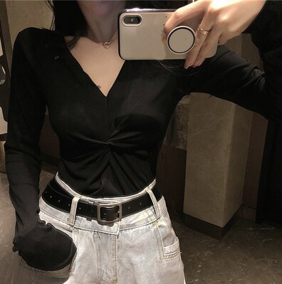 Short coat women's undergarment with casual women's short coat on the inside and outside, showing thin c-neck