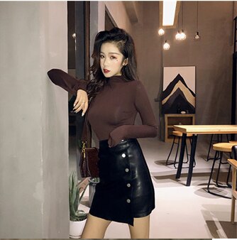 Short coat women's undergarment with casual women's short coat on the inside and outside, showing thin c-neck