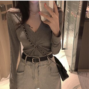 Short coat women's undergarment with casual women's short coat on the inside and outside, showing thin c-neck