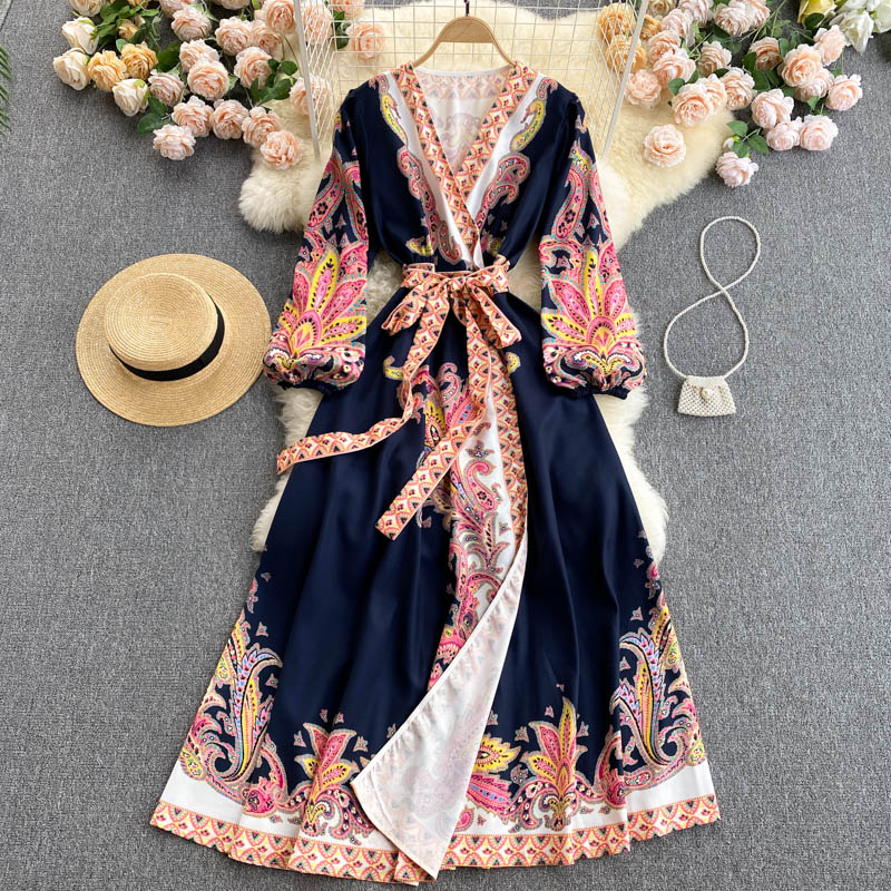 Summer new temperament design printing  Dress  V-neck vintage lace woman dress Lantern sleeve dresses for women 2021